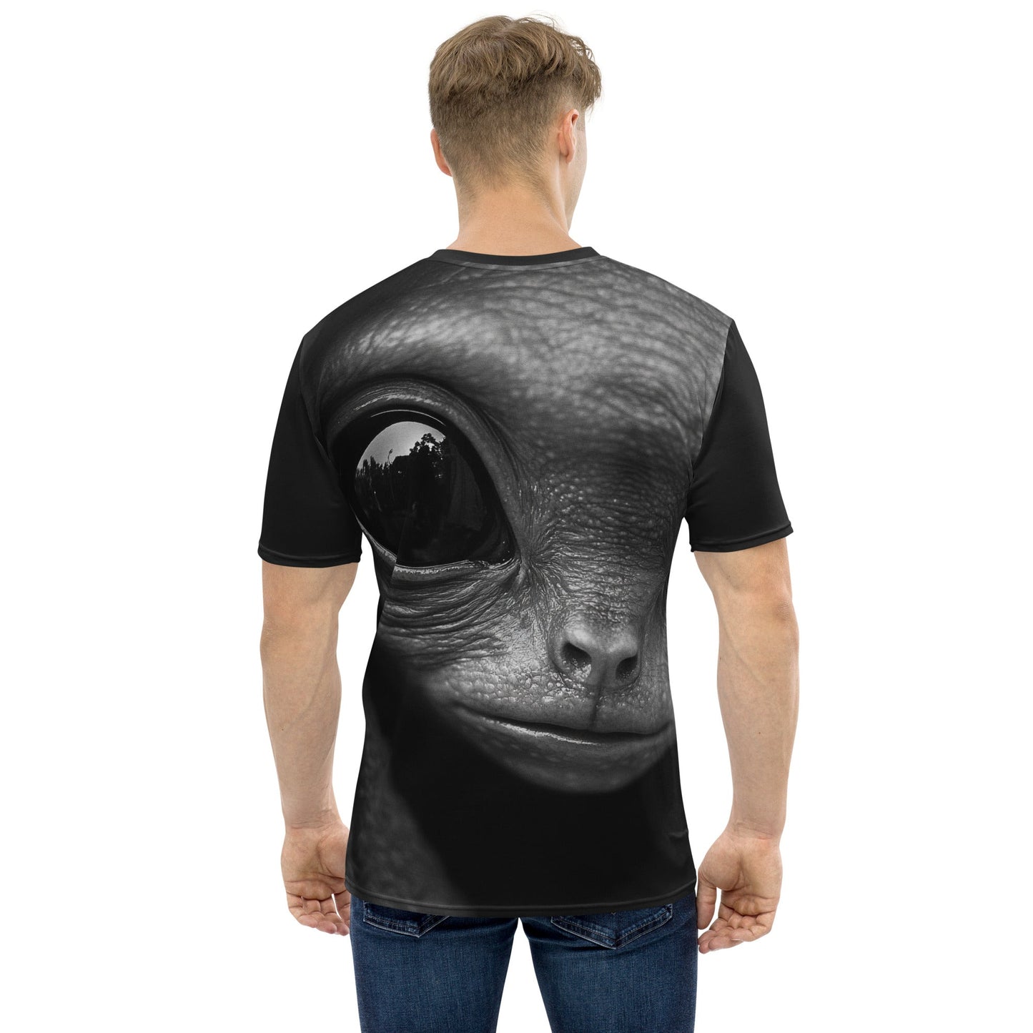 Image of the Young Alien T-Shirt (men).