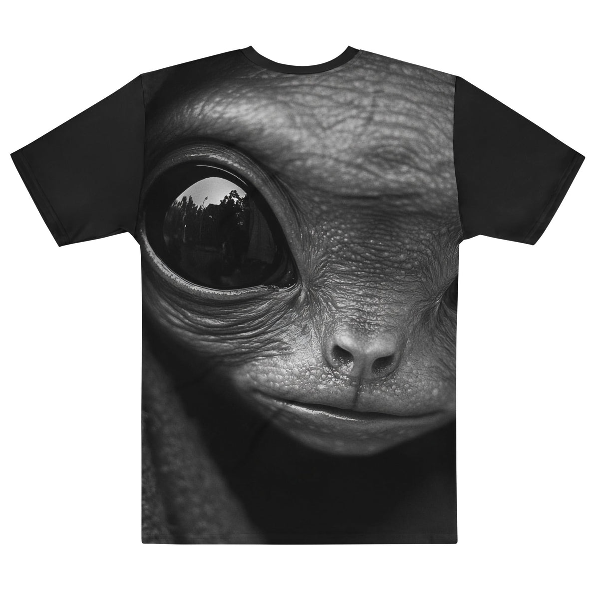 Image of the Young Alien T-Shirt (men).