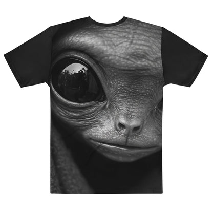 Image of the Young Alien T-Shirt (men).