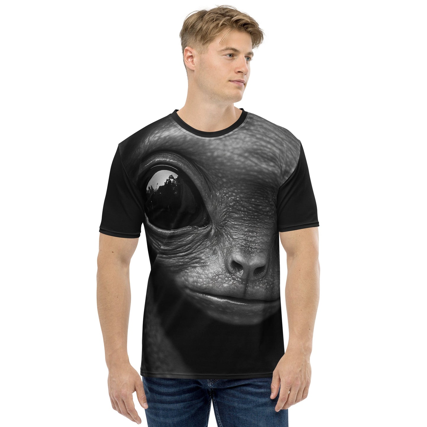 Image of the Young Alien T-Shirt (men).